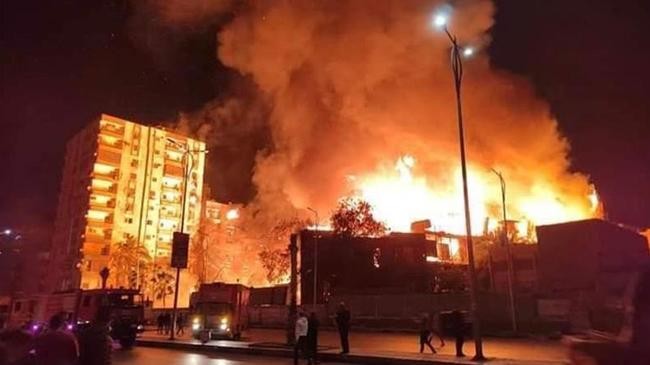 a huge fire ravages the historic studio al ahram