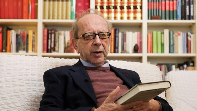 an albanian novelist and playwright ismail kadare