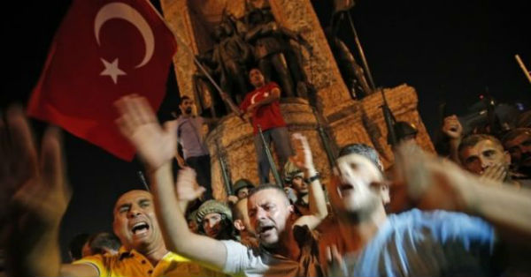 army coup failed in turkey soldiers are surrendering