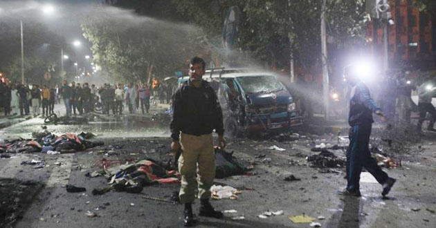 bomb blast lahore