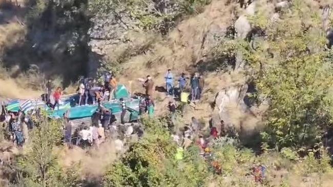 bus accident in kashmir