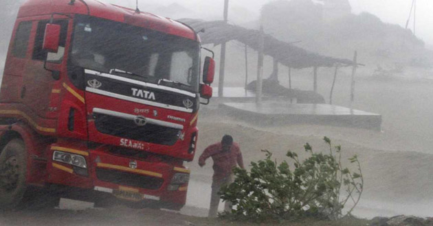 cyclone in india