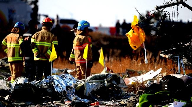 feared dead in plane crash in south korea