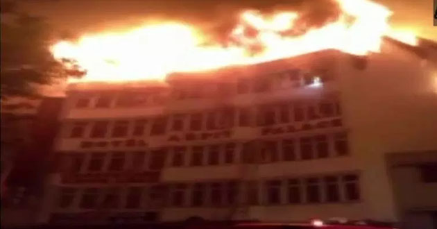 fire at delhis luxurious hotel