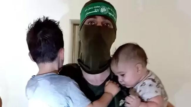 hamas member with 2 child