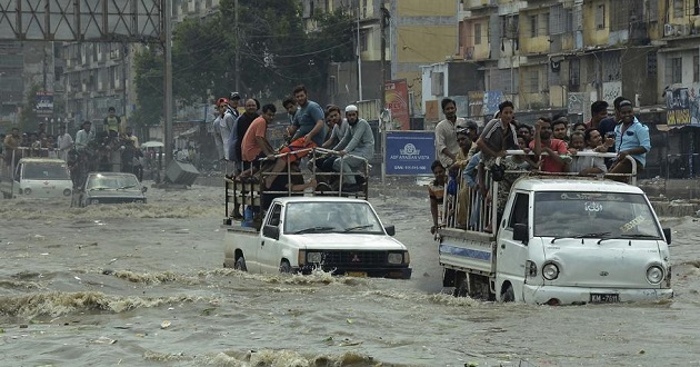 heavy rain in pakistan