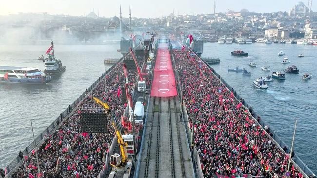 hundreds of thousands rally in istanbul on new year s day to support palestine