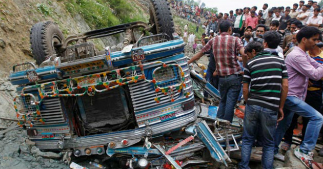 jammu kashmir road accident