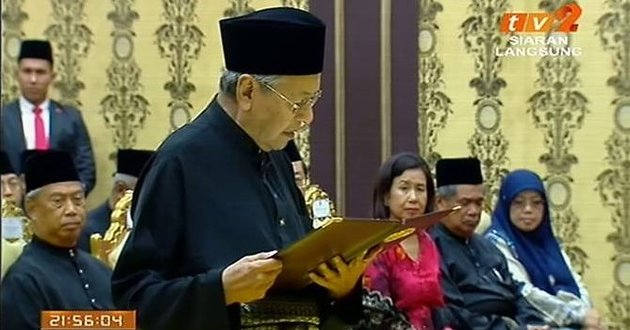 mahathir mohammad sworn