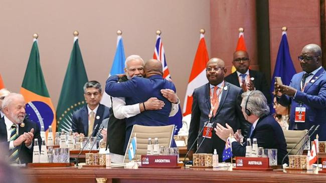 modi with au president