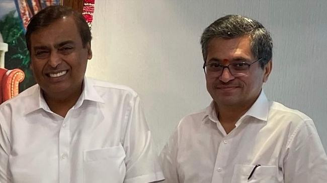 mukesh ambani and manoj modi