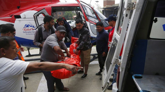 nepal plane crash kills 3