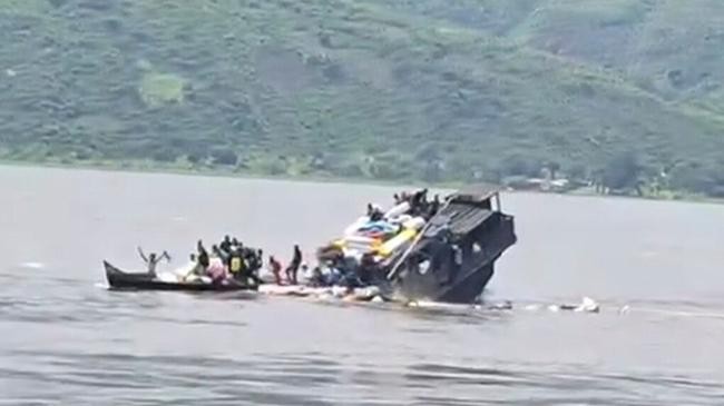 overcrowded boat capsizes in congo