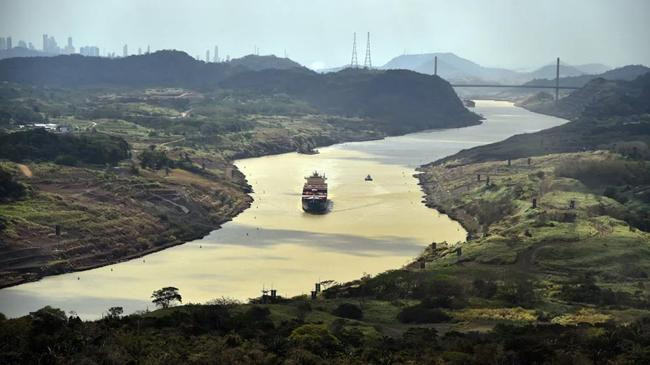 panama canal 2