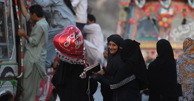 sister day in pakistan 2