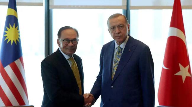 turkish president recep tayyip erdogan and malaysian prime minister anwar ibrrahim