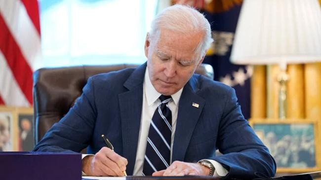 us president joe biden sign