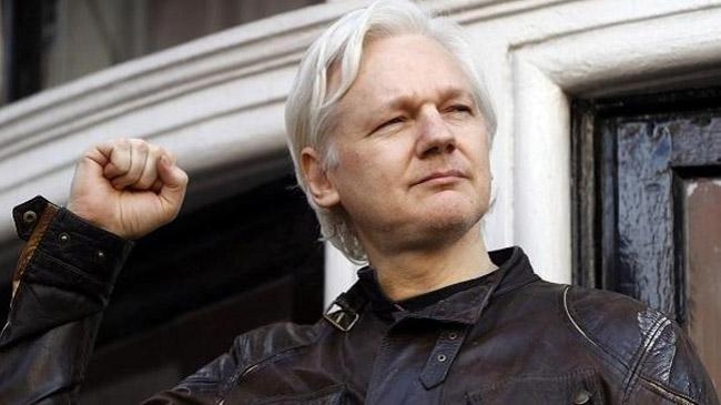 wikileaks founder julian assange